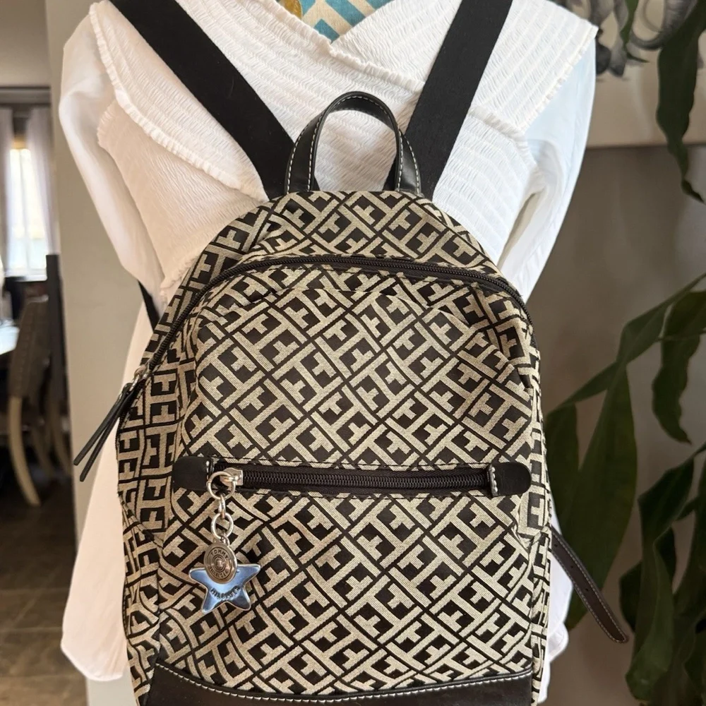 Tommy Hilfiger Women’s Backpack Monogram Jacquard  Beige Black Zipper Charms